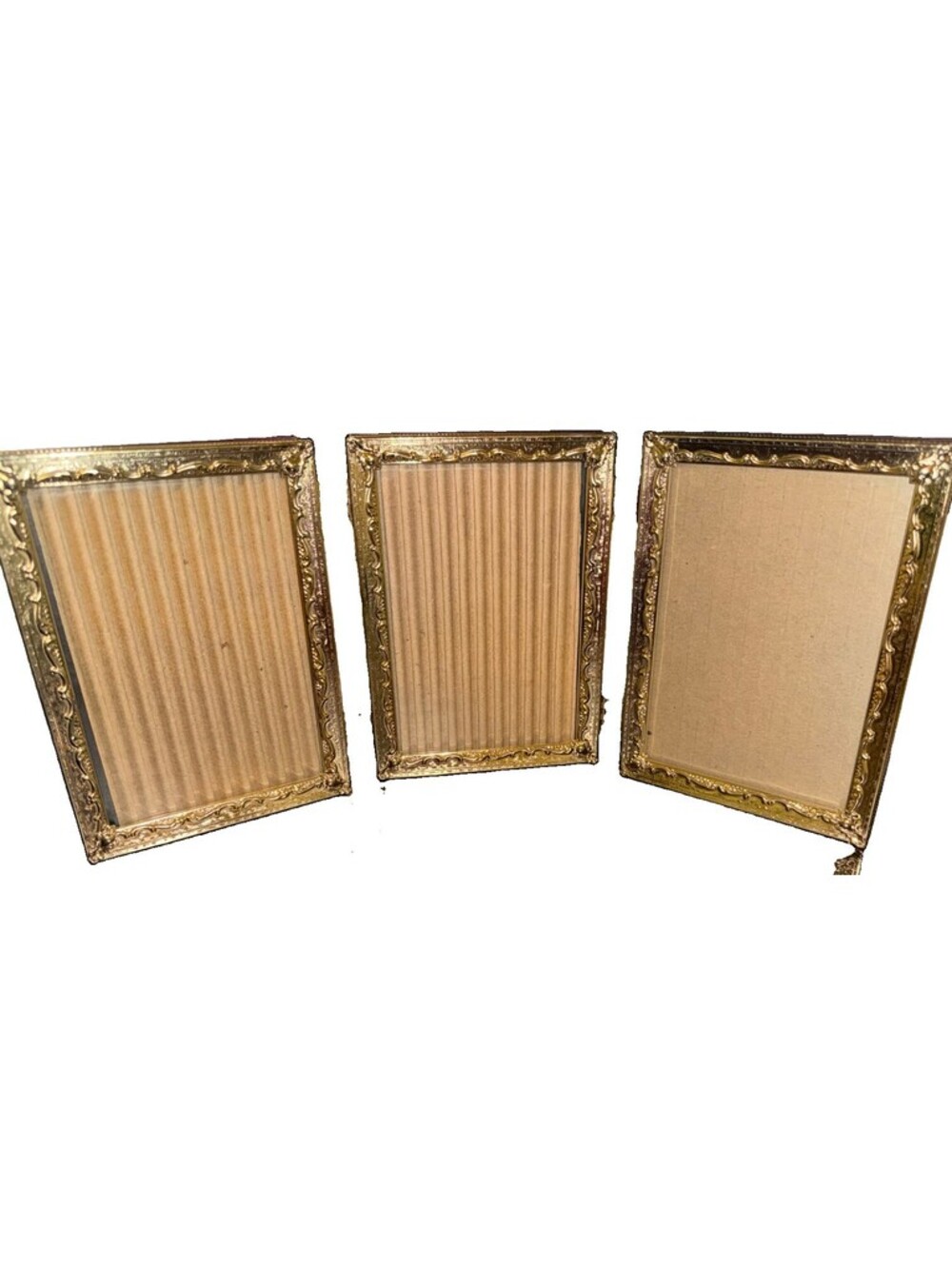 Vtg 1960s 1970s Trifold Ornate Gold Metal Frame 5 x 7 Interlocking Hinged